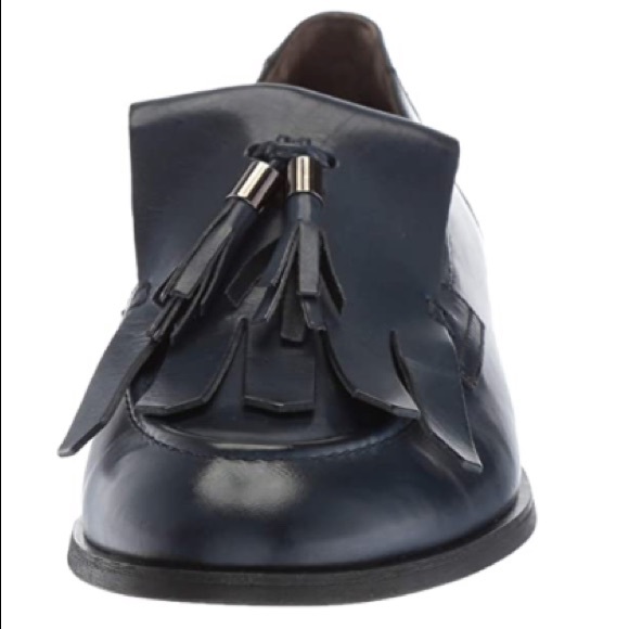 Paul Green flat Brand New Navy leather flat US 7.5